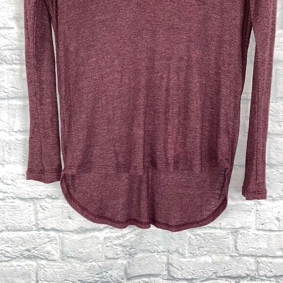 Essentials by full tilt Longsleeve scoopneck hi low lightweight ribbed top sz XS - Picture 3 of 7